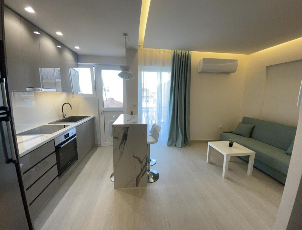 Loutraki Apartment *